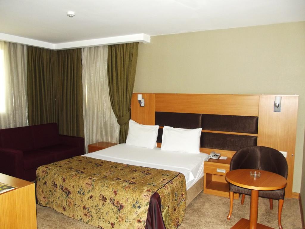 Pinar Elite Hotel Adana Szoba fotó