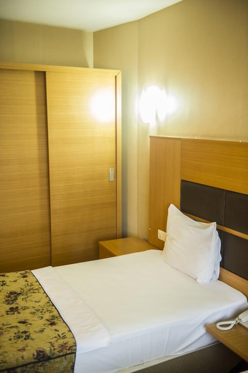 Pinar Elite Hotel Adana Szoba fotó
