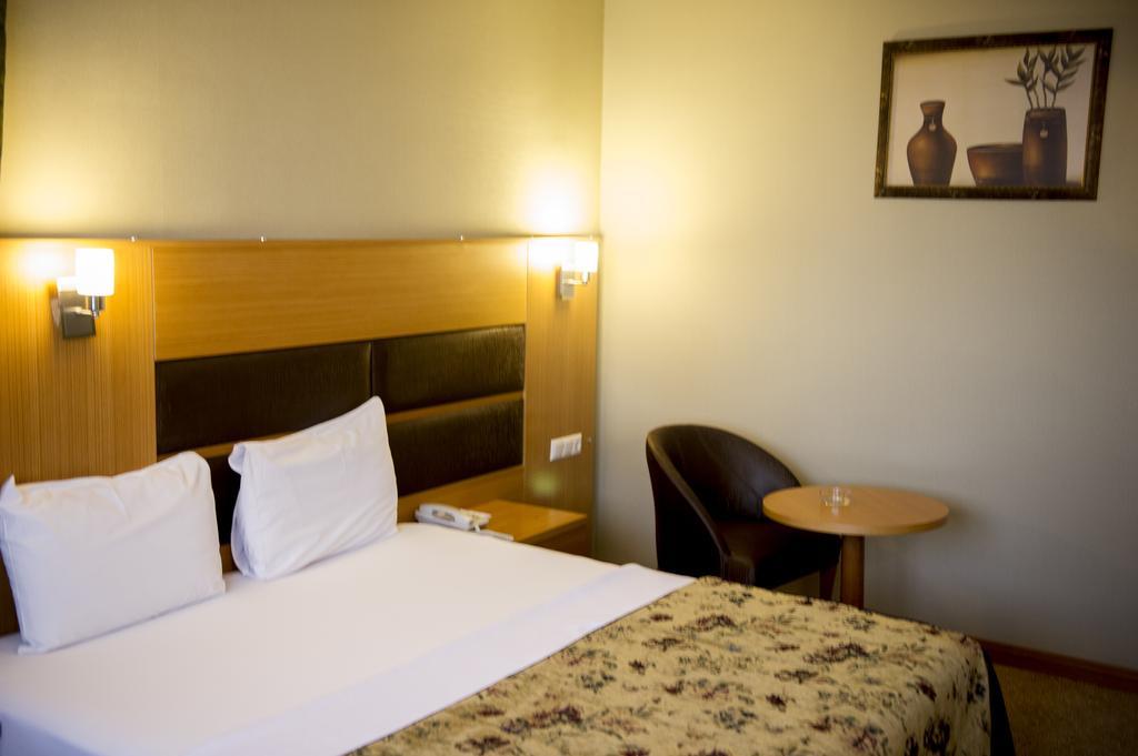Pinar Elite Hotel Adana Szoba fotó