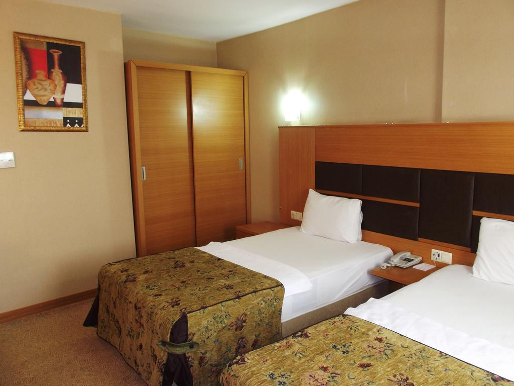 Pinar Elite Hotel Adana Szoba fotó